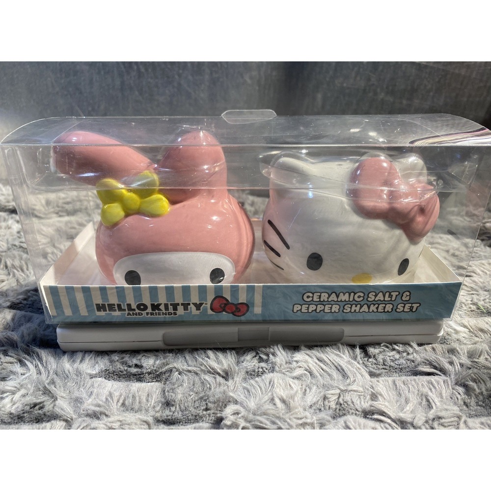 Hello Kitty Salt And Pepper Shakers Sanrio - New In Box